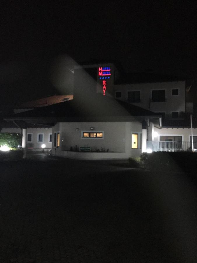 Elysium Hotel Raya Mediglia Dış mekan fotoğraf