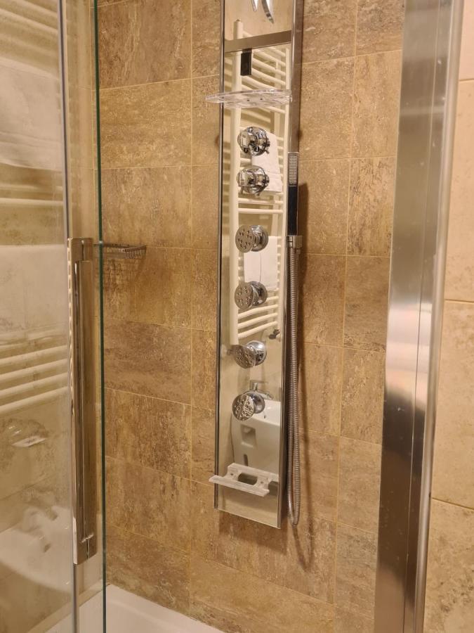Elysium Hotel Raya Mediglia Dış mekan fotoğraf