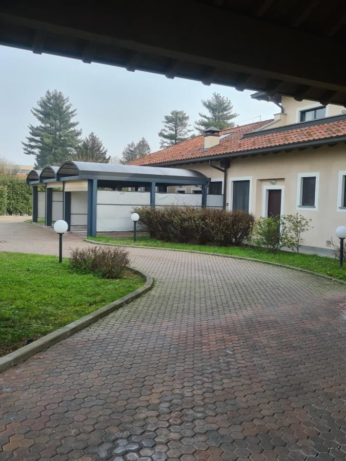 Elysium Hotel Raya Mediglia Dış mekan fotoğraf