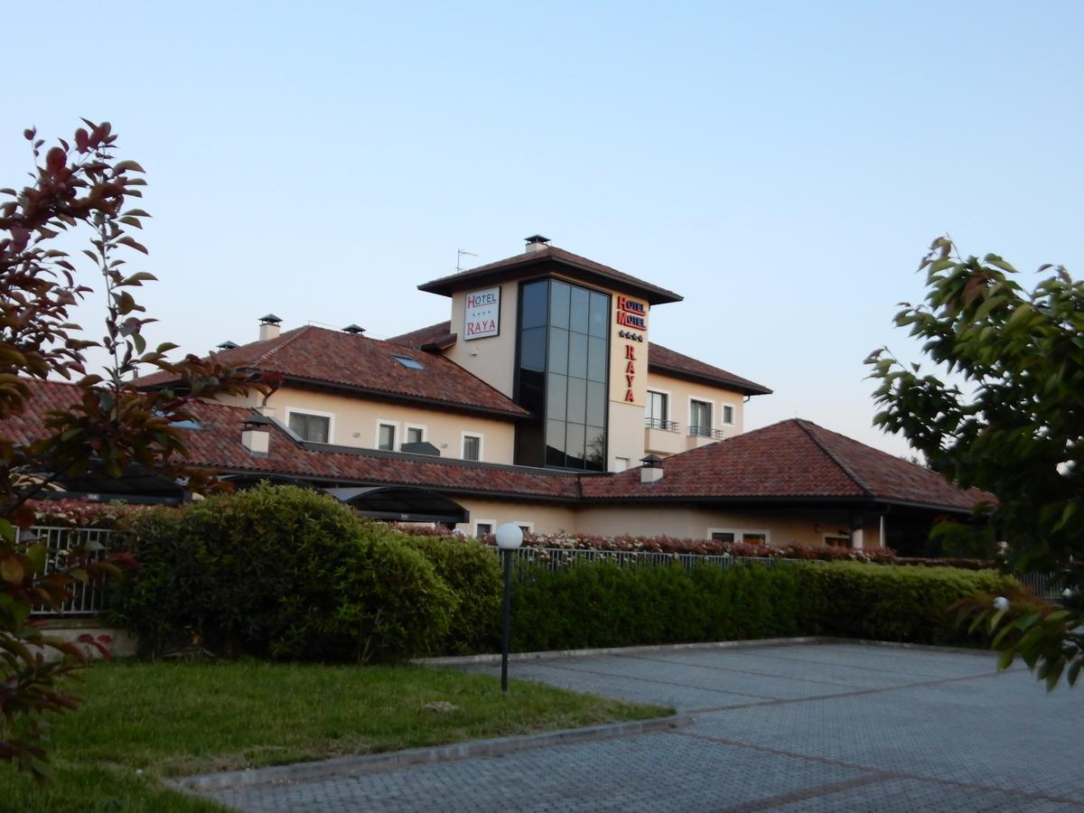 Elysium Hotel Raya Mediglia Dış mekan fotoğraf